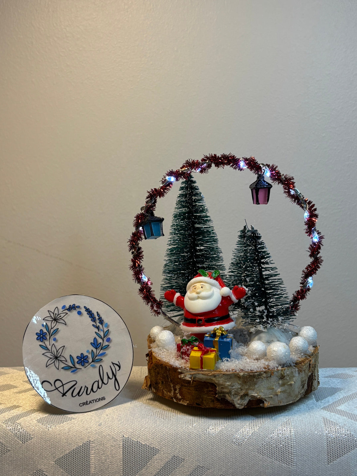 Petite scène de Noël artisanale en bois – Décoration festive faite main Auralys Créations