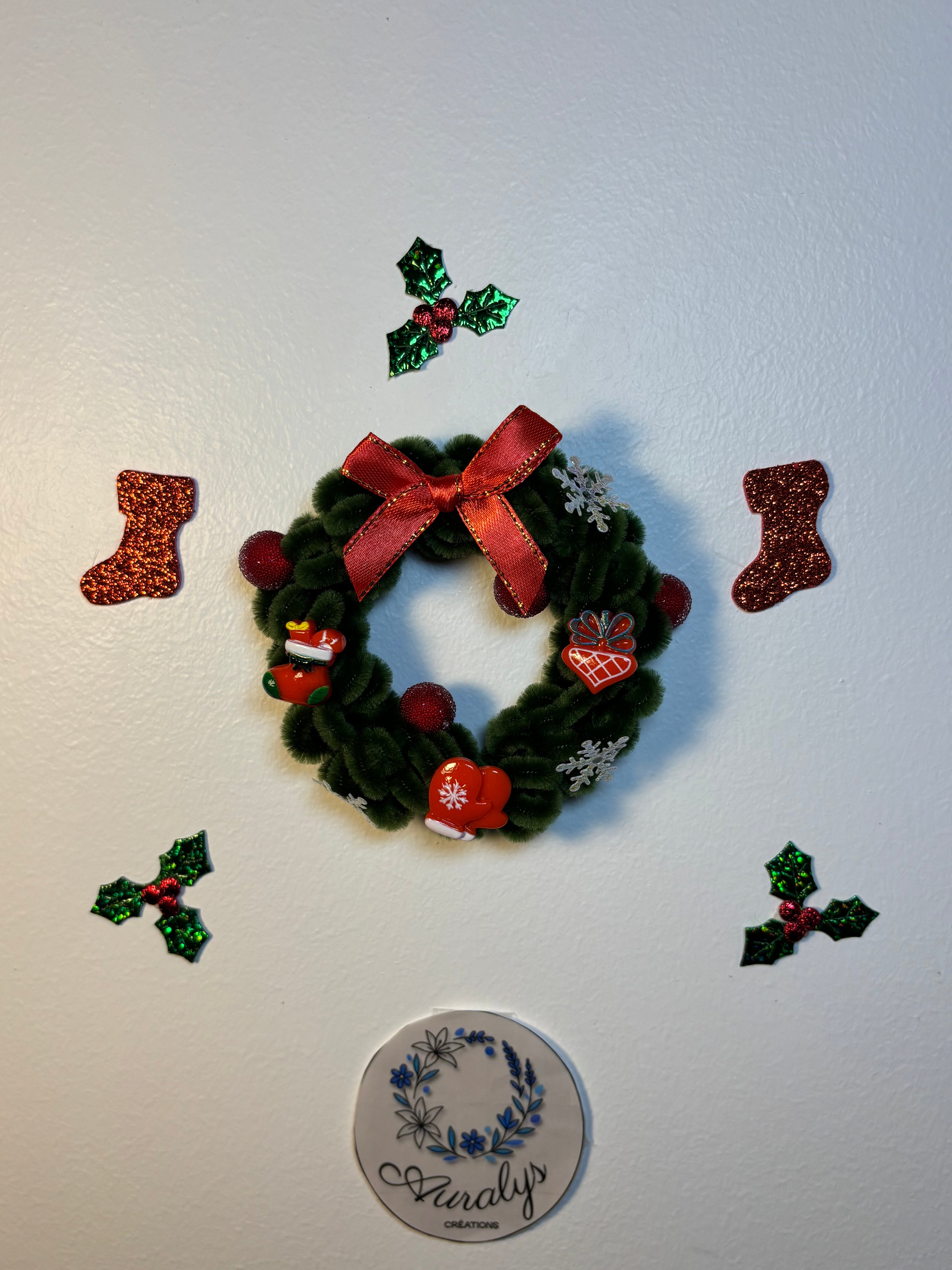 Petite couronne de Noël en fil chenille – Décoration festive faite main Auralys Créations