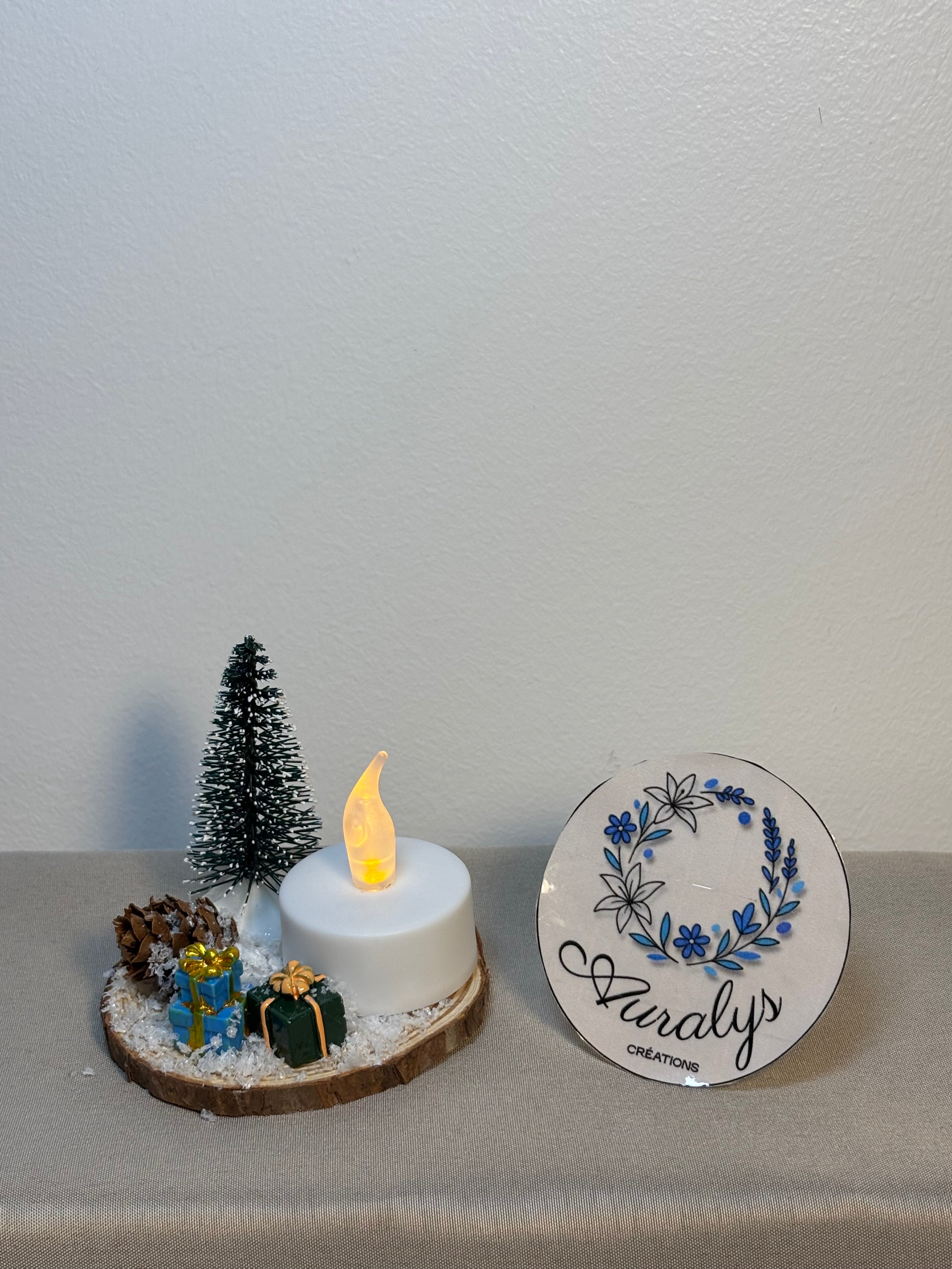 Bougeoir de Noël – Décoration hivernale artisanale avec fausse bougie LED Auralys Créations