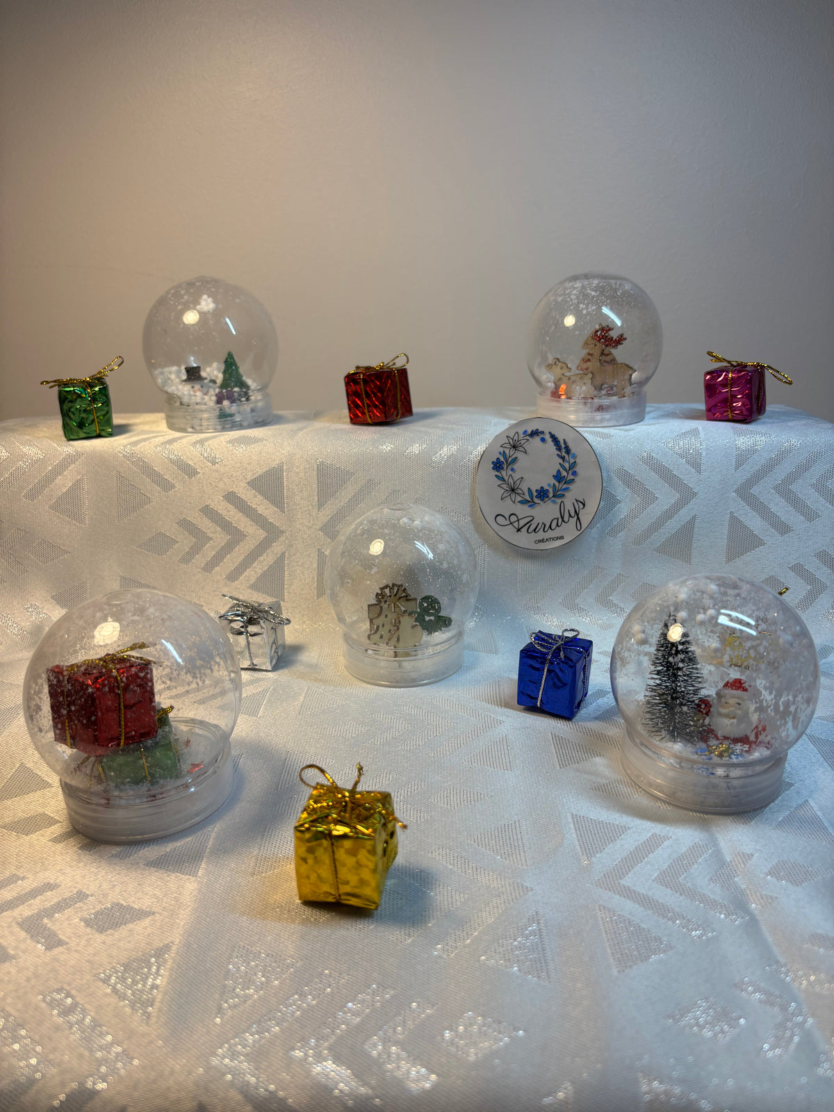 Boule à neige de Noël décorative – Faite main avec scène festive Auralys Créations